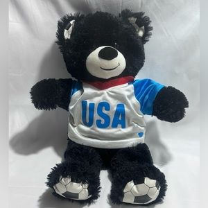 BUILD A BEAR WORKSHOP. USA SOCCER BLACK BEAR. SOCCER PRINT‎ EARS AND FEET.